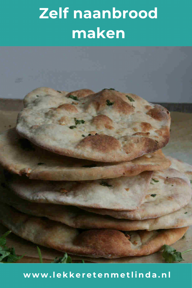 Zelf naanbrood maken is makkelijk om te maken en zo leuk om te doen. Het is een heerlijk basis recept voor naan voor bij een curry of beleg het naanbrood als een pizza. #naanbrood 