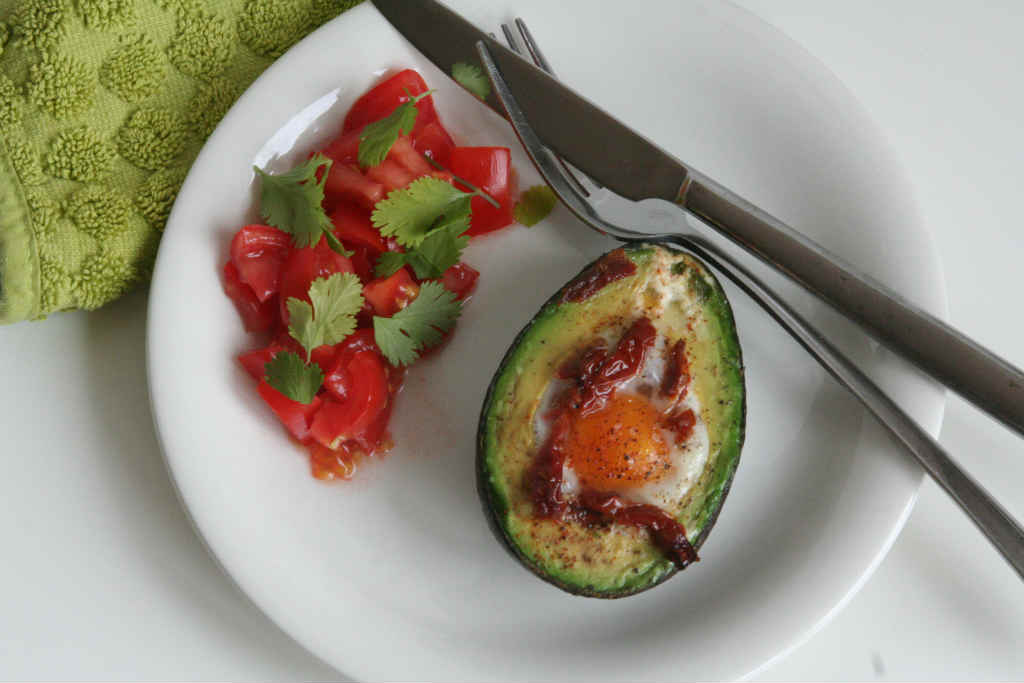 avocado met ei uit de oven
