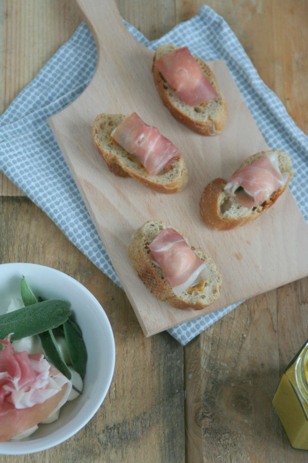 crostini rauwe ham