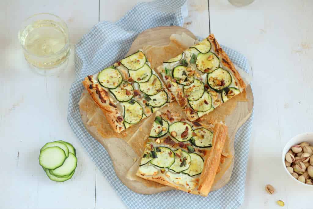 plaattaart met courgette