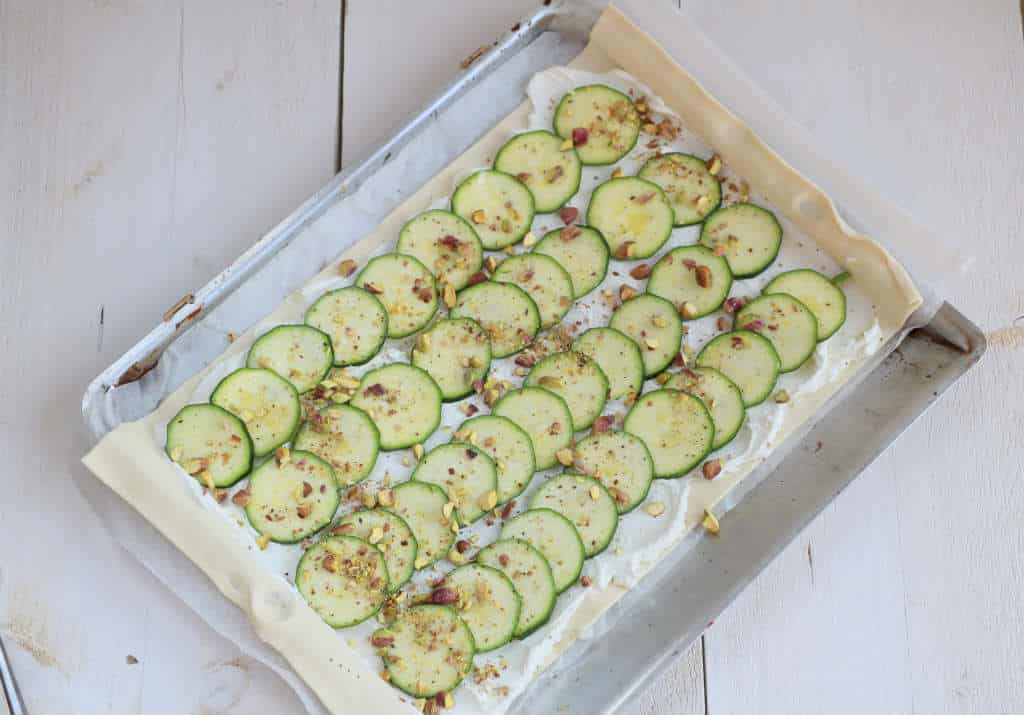 plaattaart met courgette