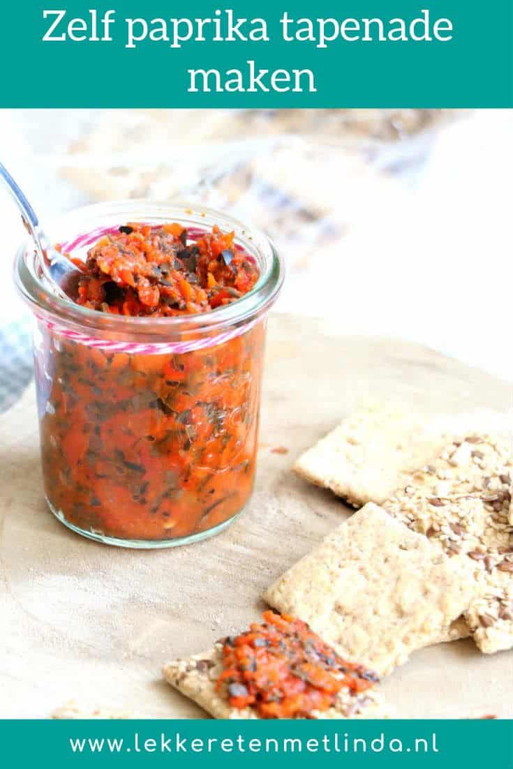 Zelf paprika tapenade maken. De geroosterde paprika zorgt voor een te gekke zoete smaak. Perfect in combinatie met de zoute kappertjes en olijven