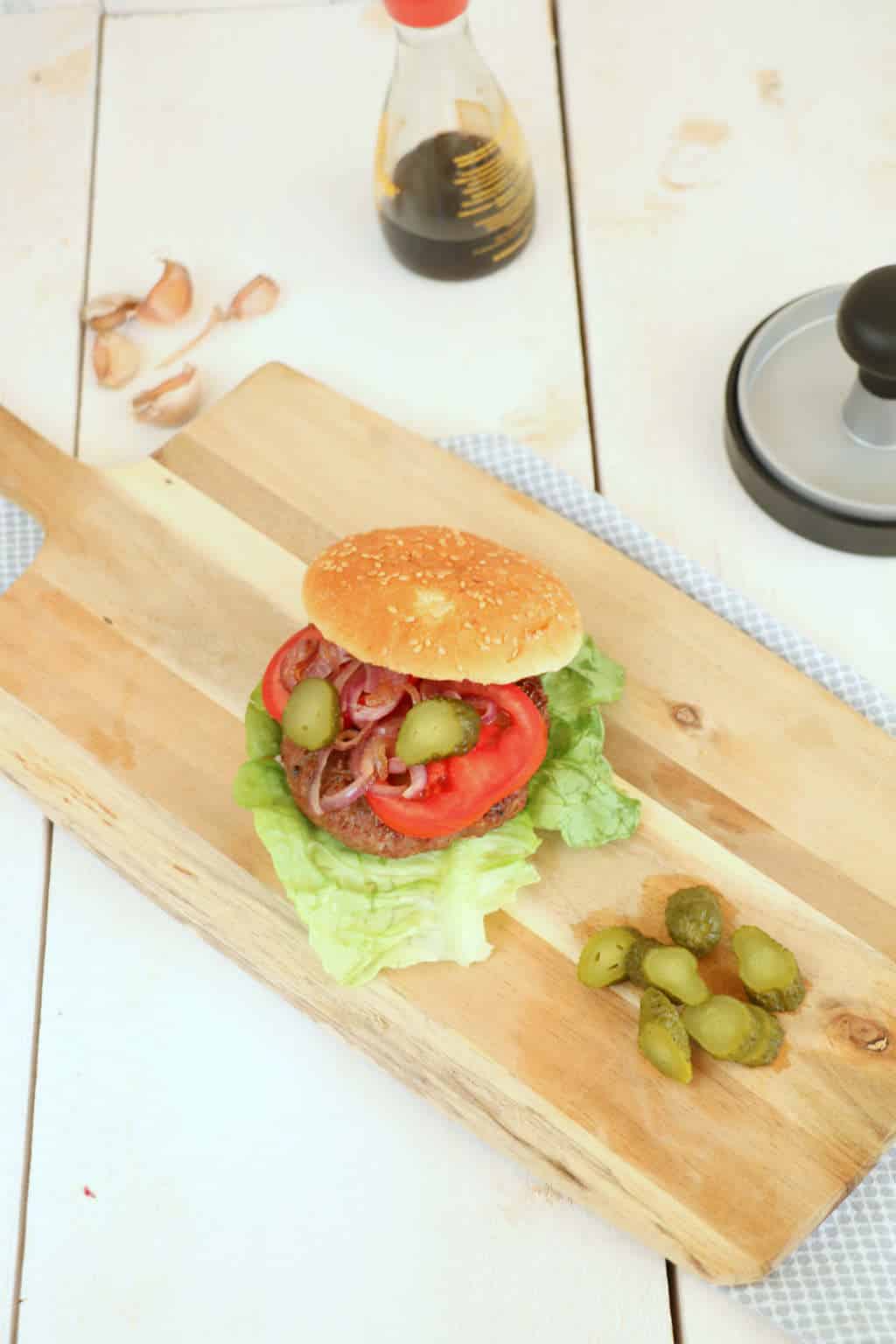 runderhamburger met sojasaus
