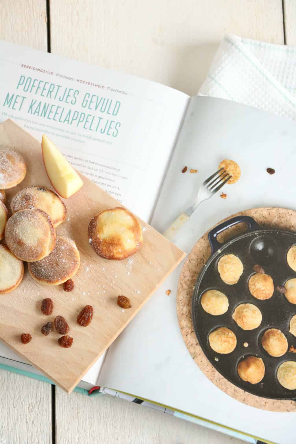 Poffertjes gevuld met kaneelappeltjes