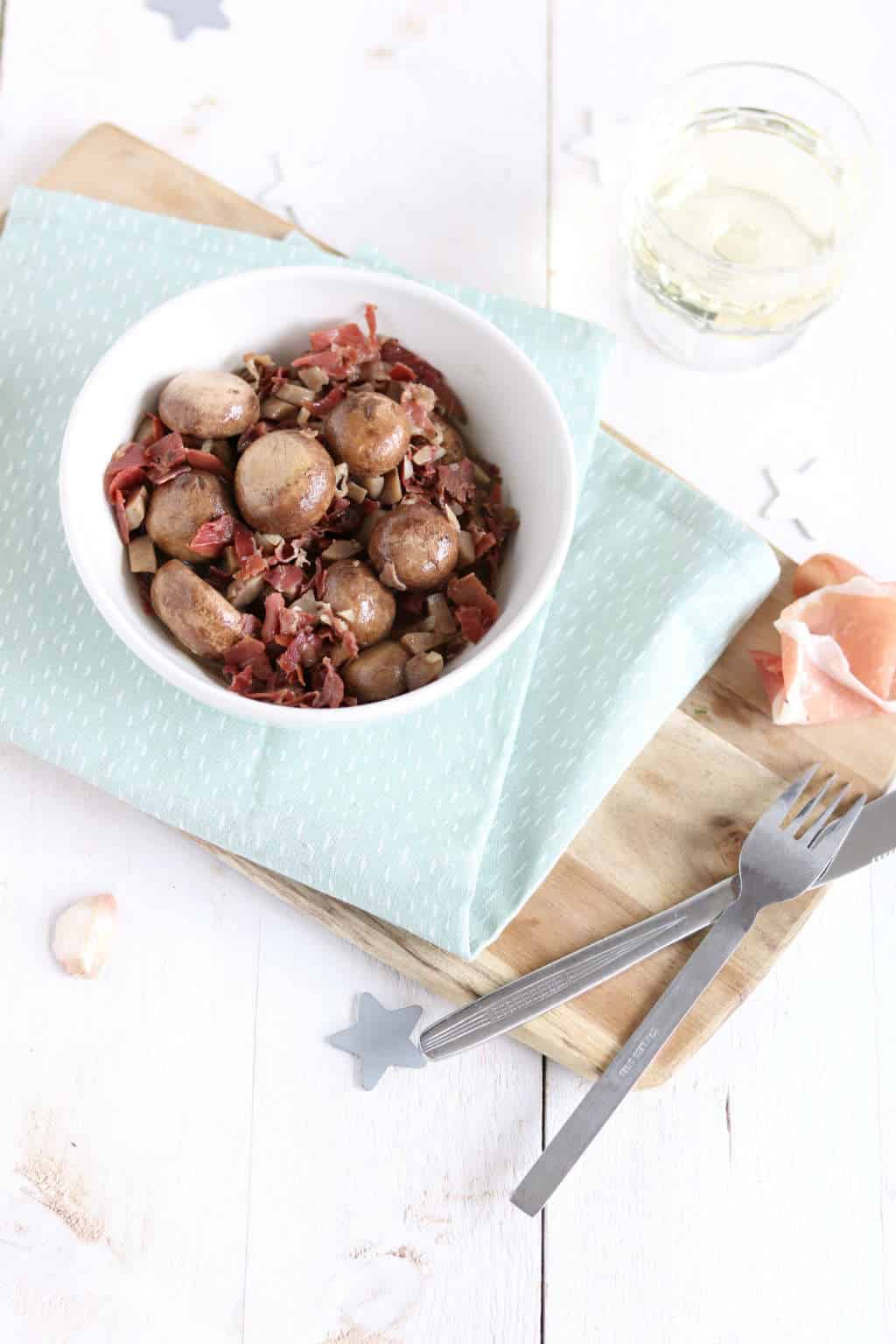 Champignons met witte wijn