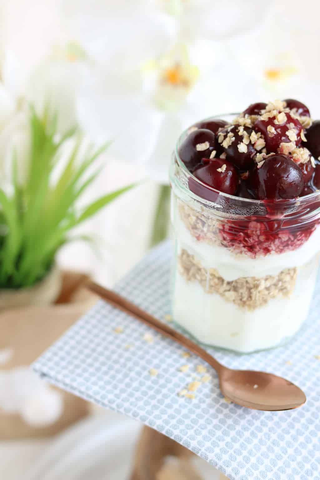 kwark met kokos granola