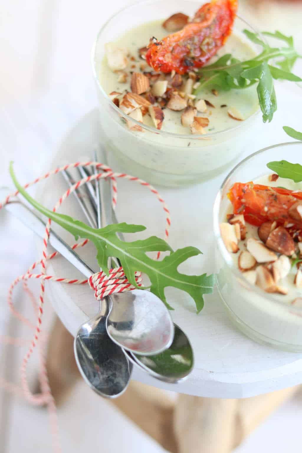 Hartige panna cotta met rucola pesto