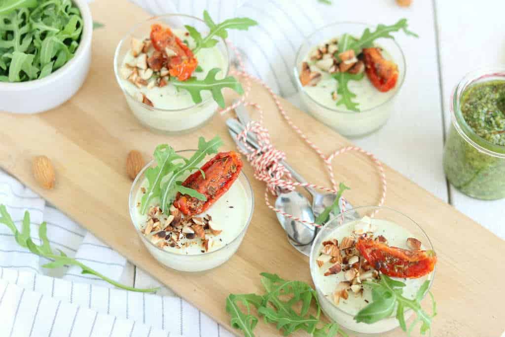 Hartige panna cotta met rucola pesto