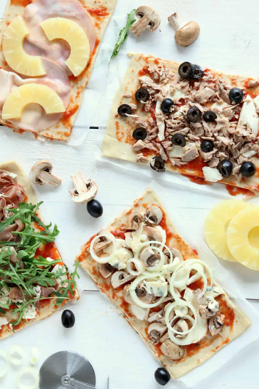 Plaatpizza met vier toppings