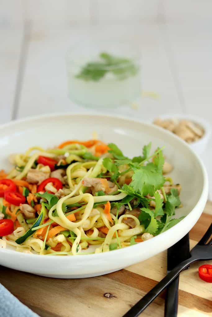 Thaise kip met courgette noedels