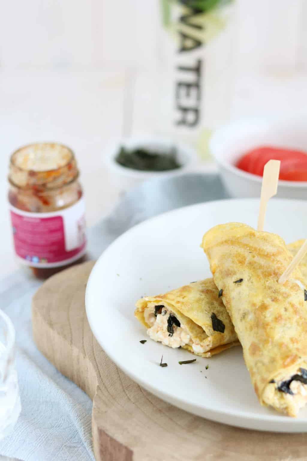 omelet met hüttenkäse en sambal