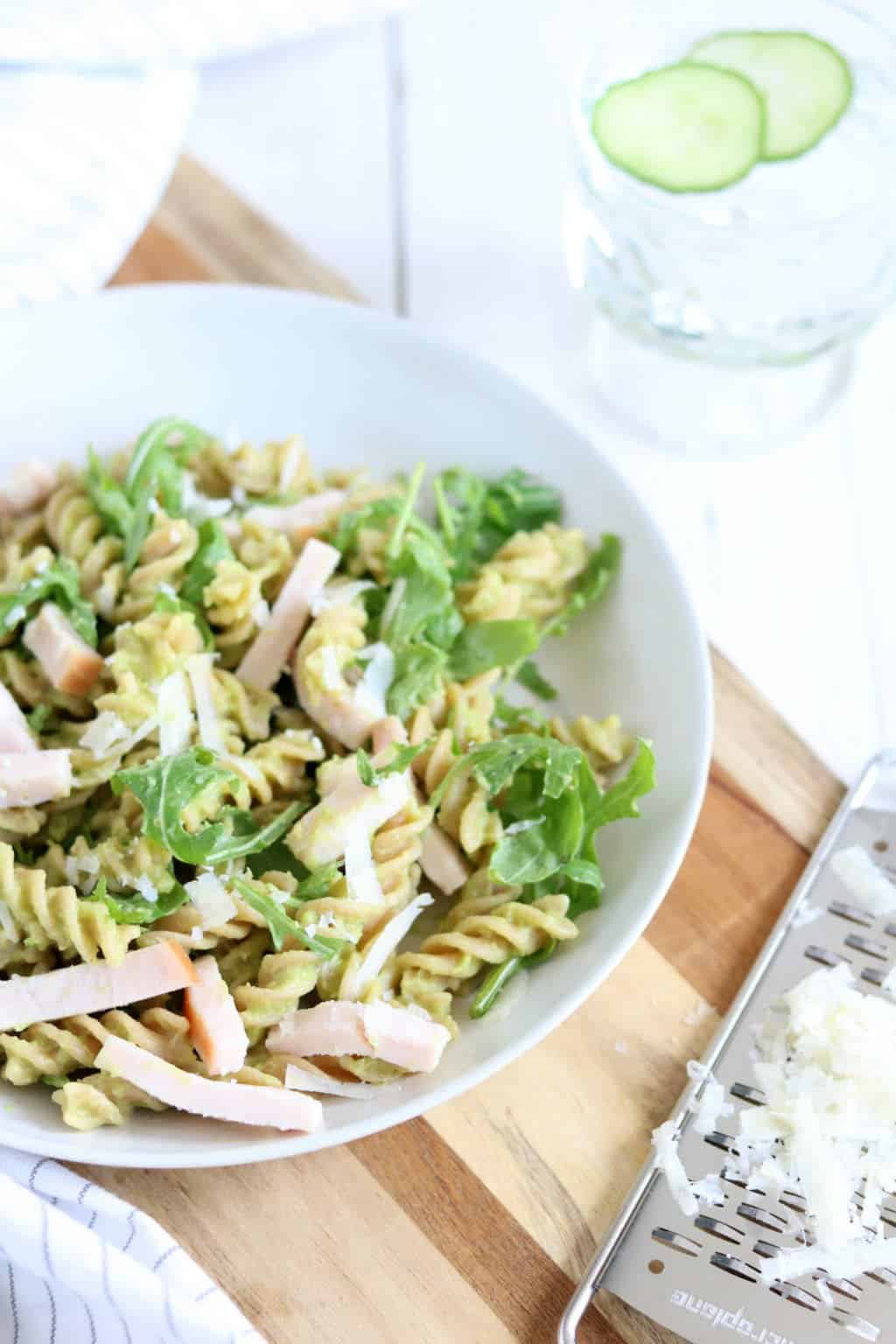 pasta met romige avocadosaus 
