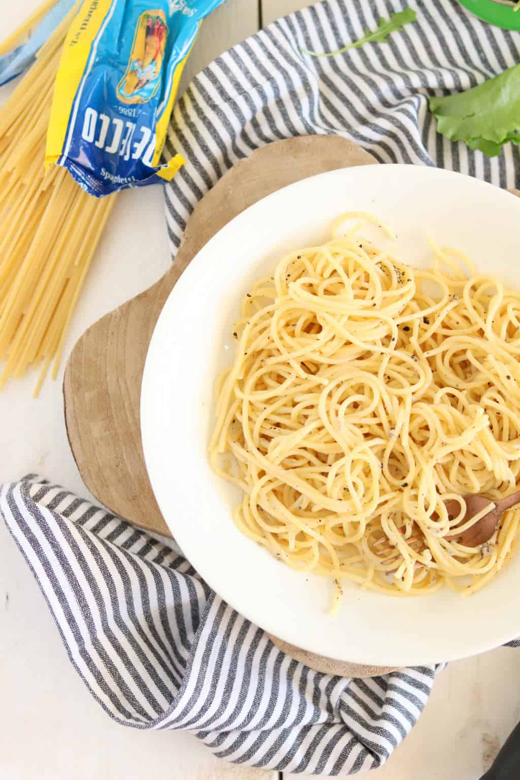 spaghetti cacio e pepe 