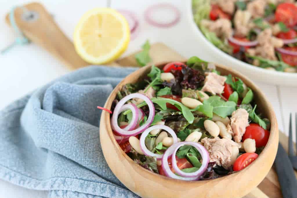 Italiaanse bonensalade met tonijn