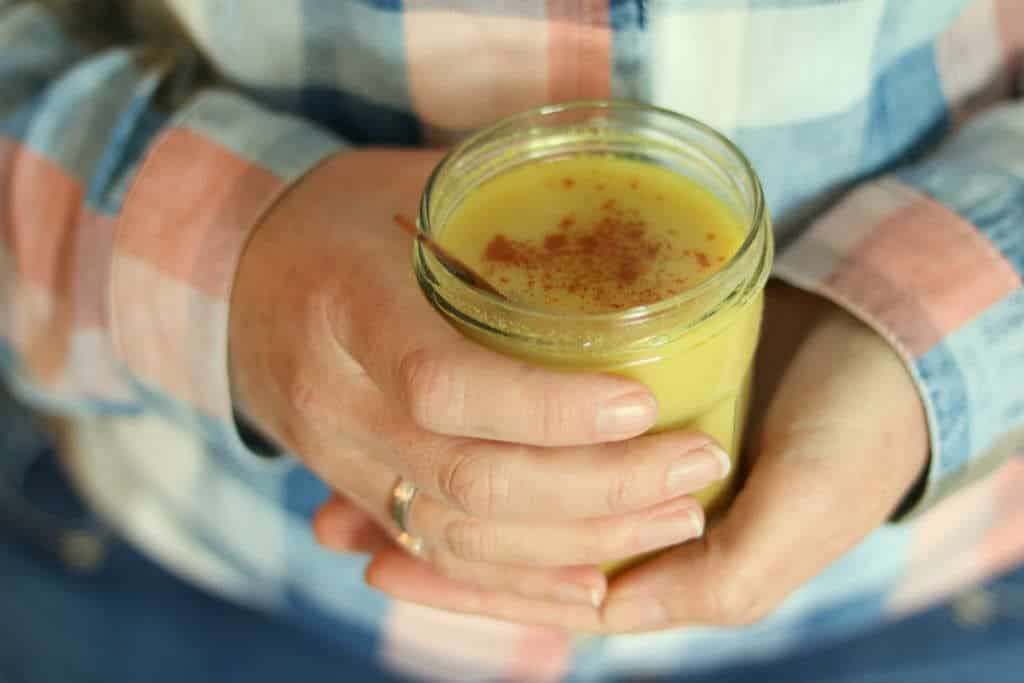 Golden almond latte 