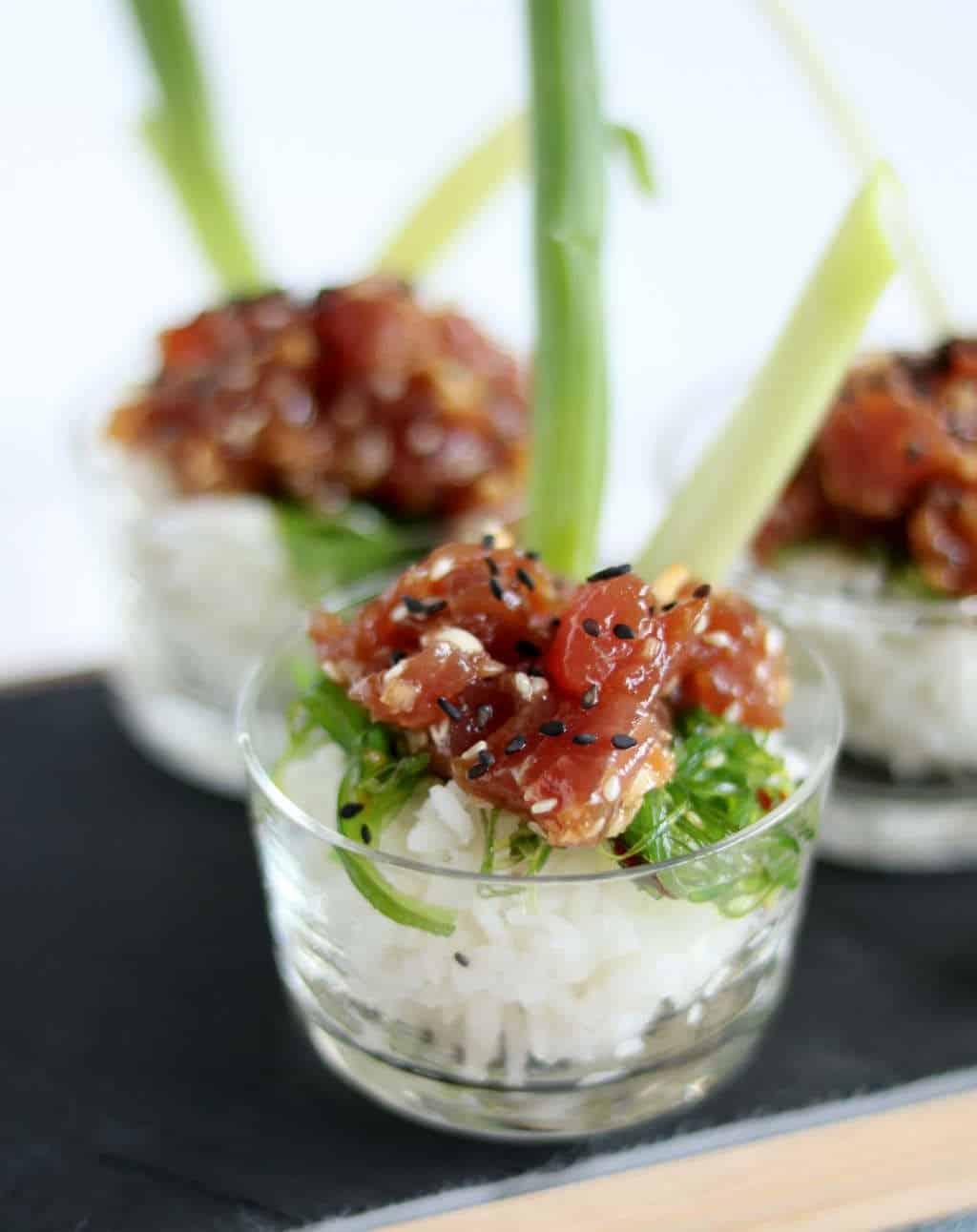 Amuse poke bowl met tonijn 