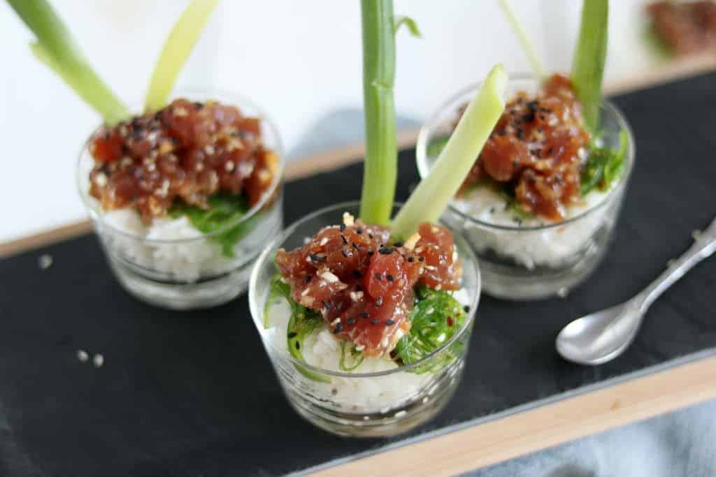 Amuse poke bowl met tonijn