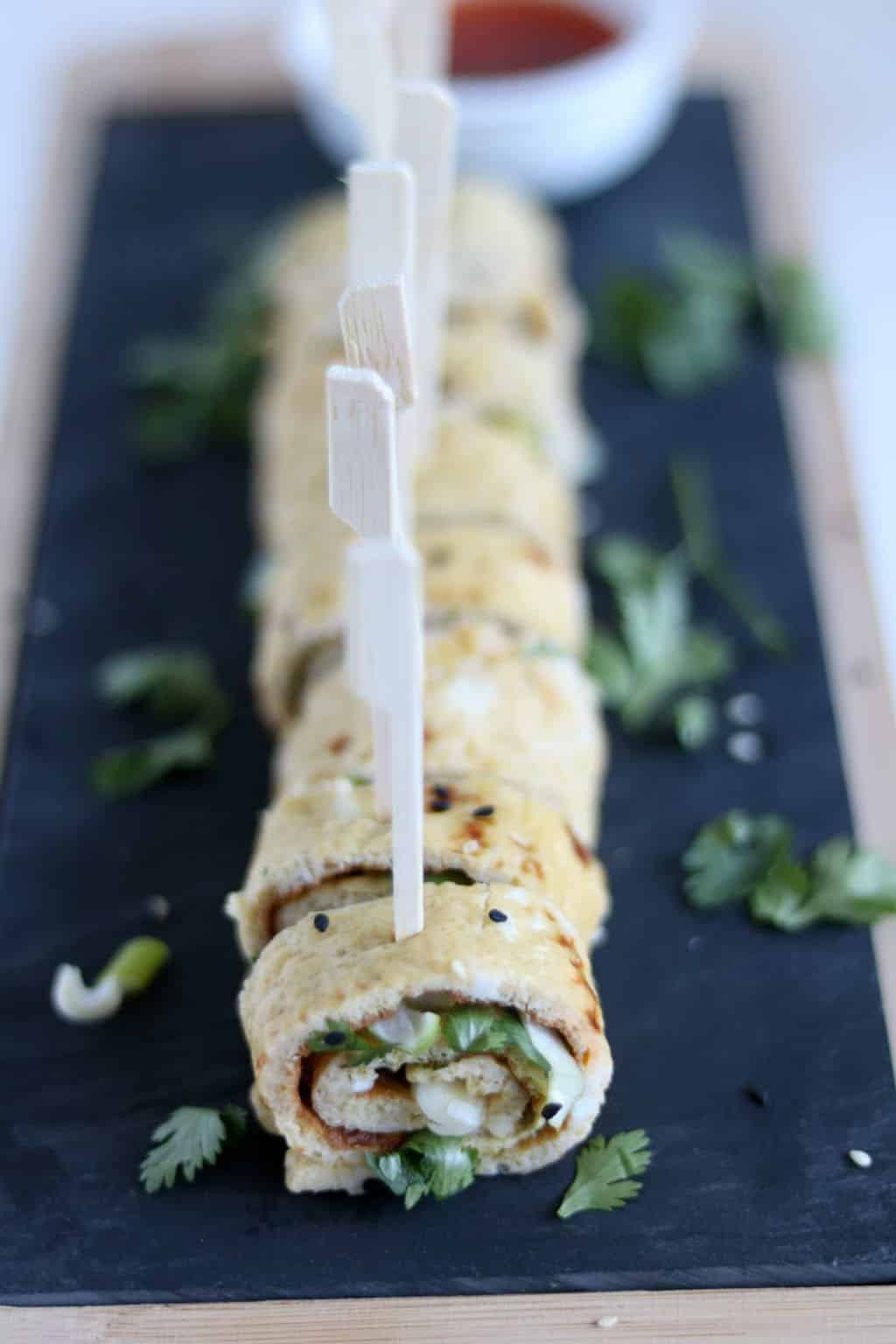 Omelet rolletjes met groene curry 