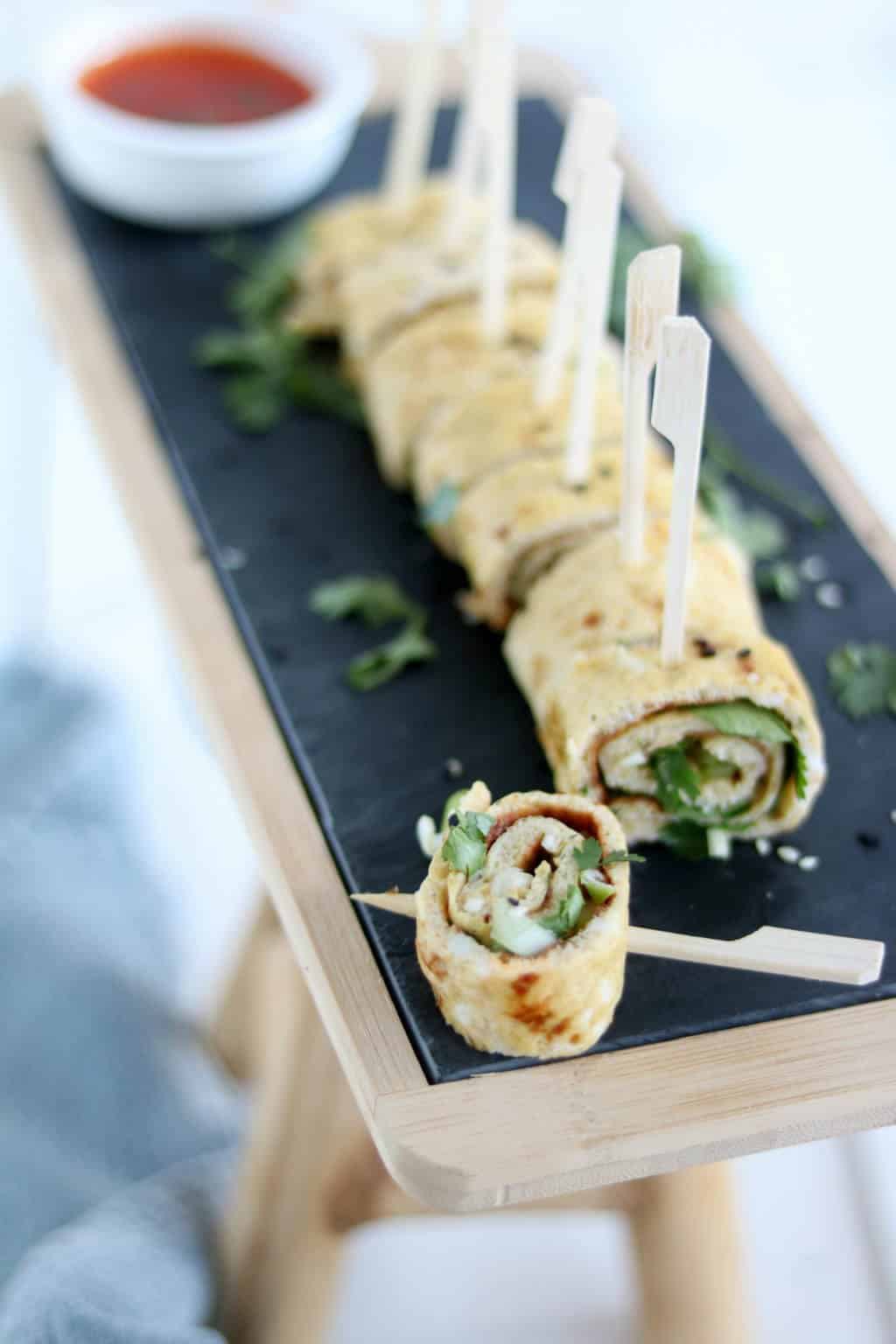 Omelet rolletjes met groene curry