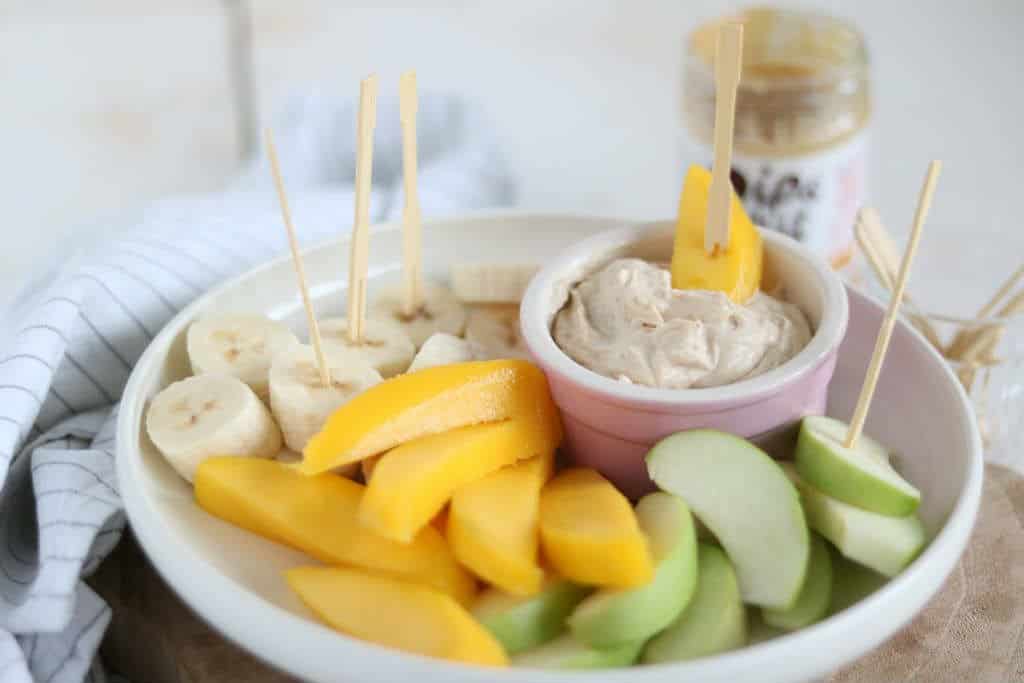 Pindakaas dip met fruit