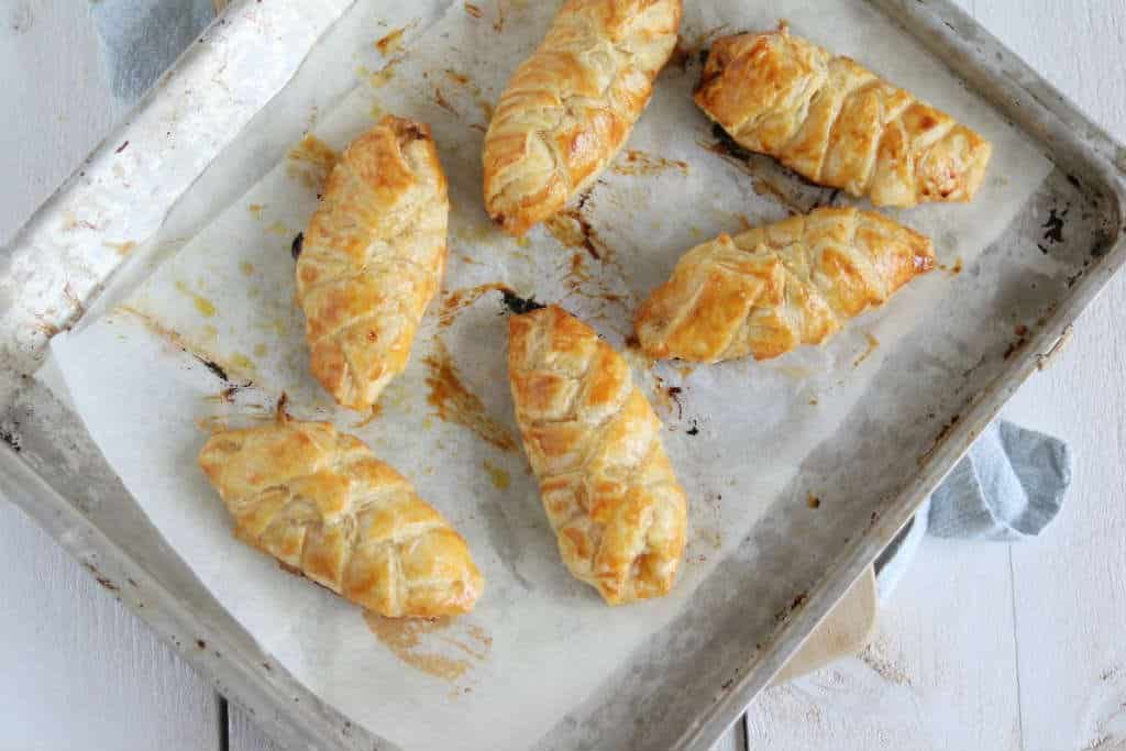 Bladerdeegbroodjes met geitenkaas