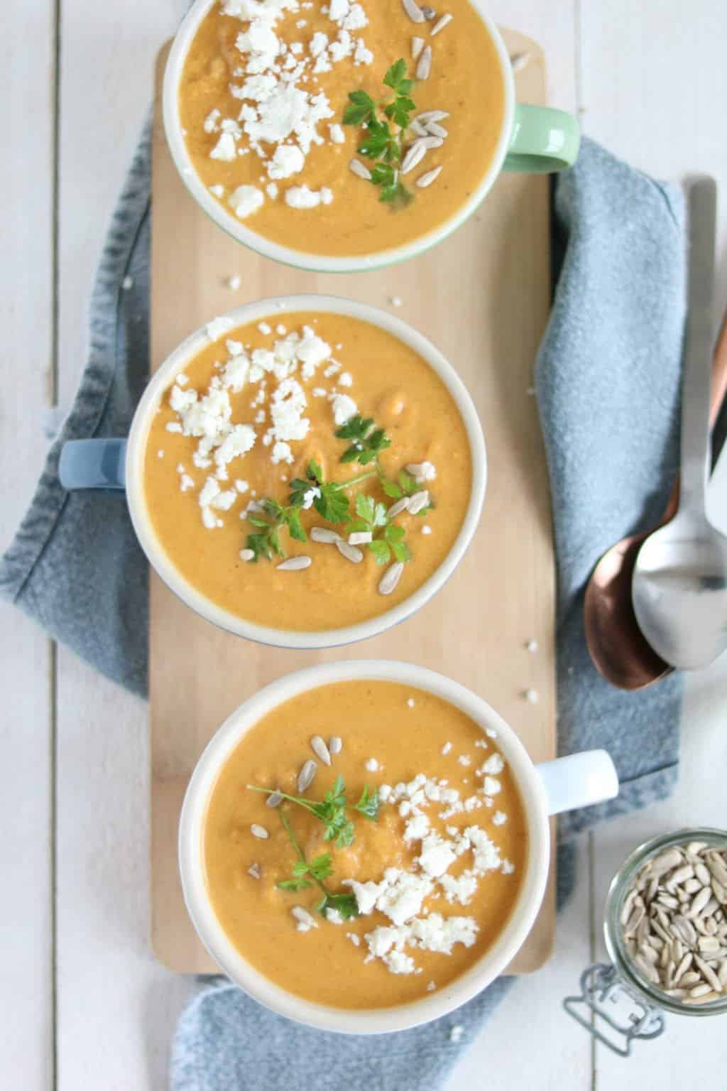 Zoete aardappelsoep met feta
