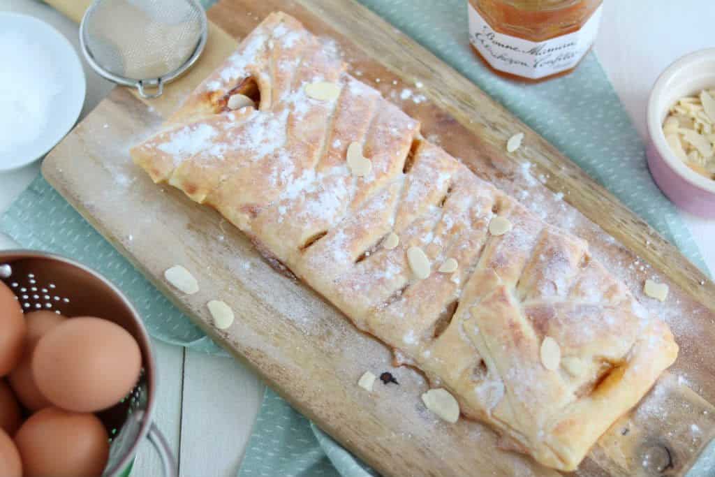 Bladerdeeg brood met abrikozenjam