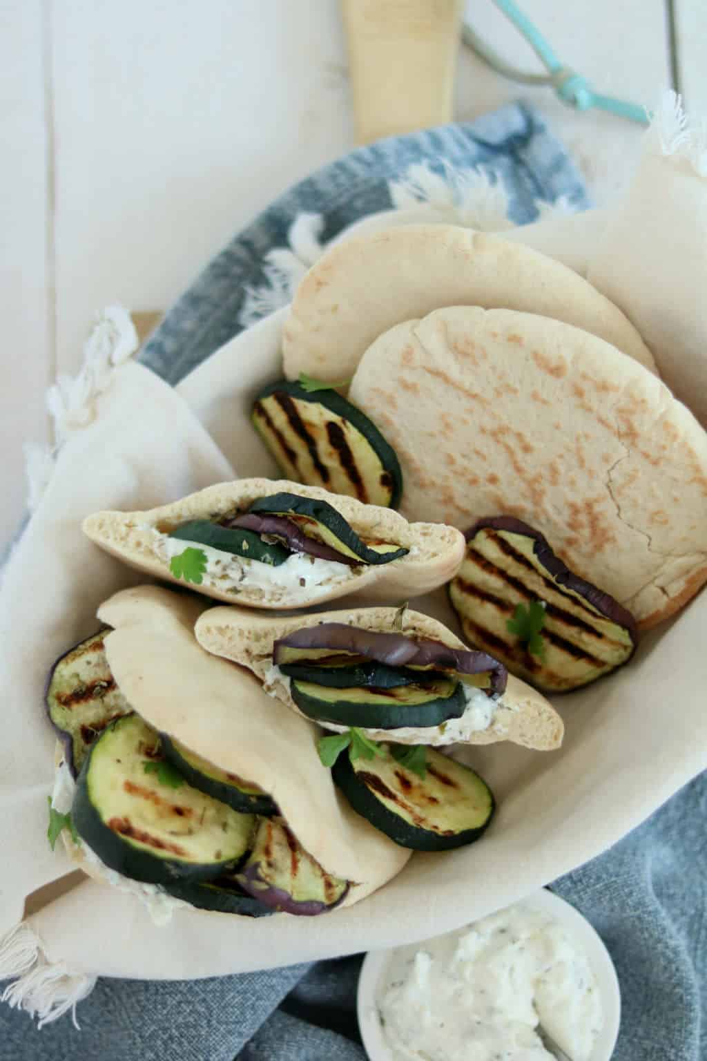 Pita met feta spread en gegrilde groente