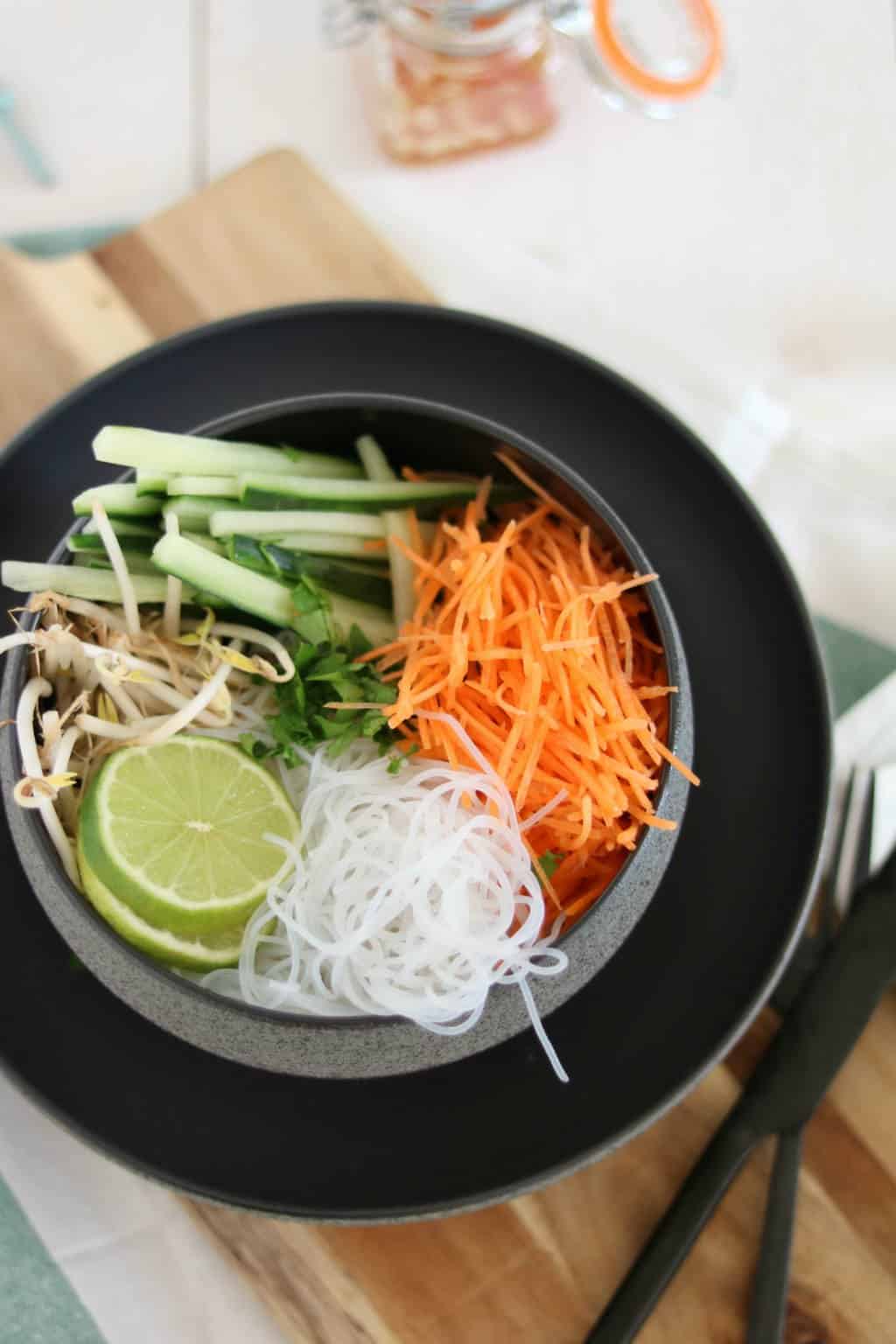 Vietnamese noedelsalade 