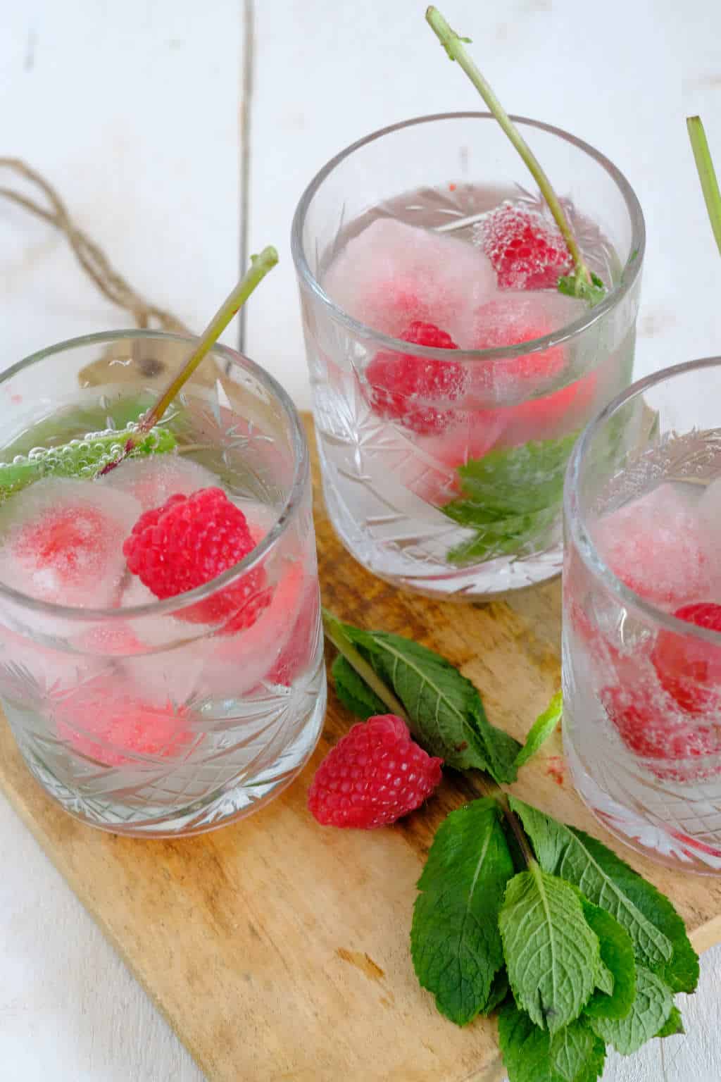 Prosecco met framboos en munt 
