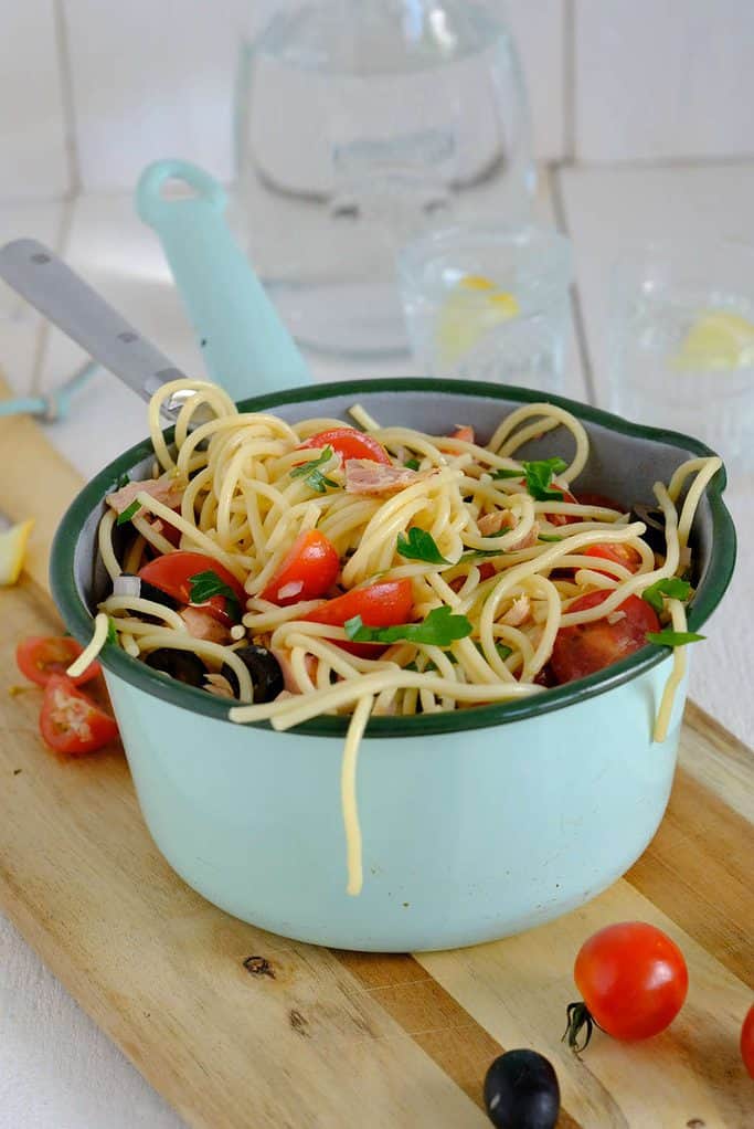 spaghetti met cherry tomaat en tonjin