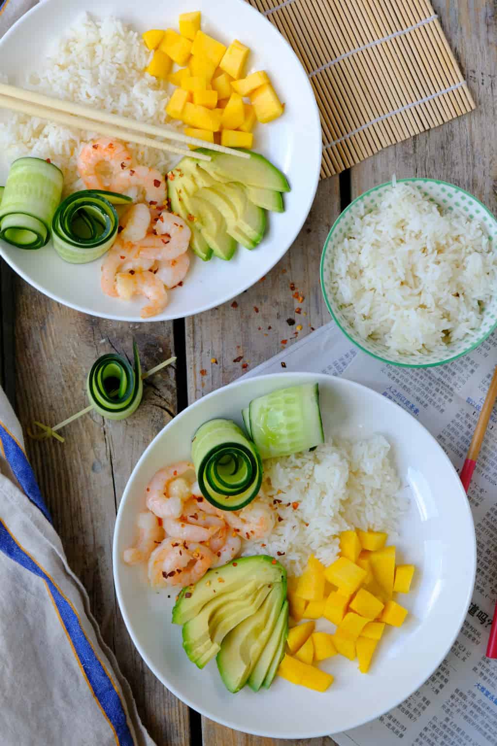 Rijstsalade met garnalen, mango en avocado