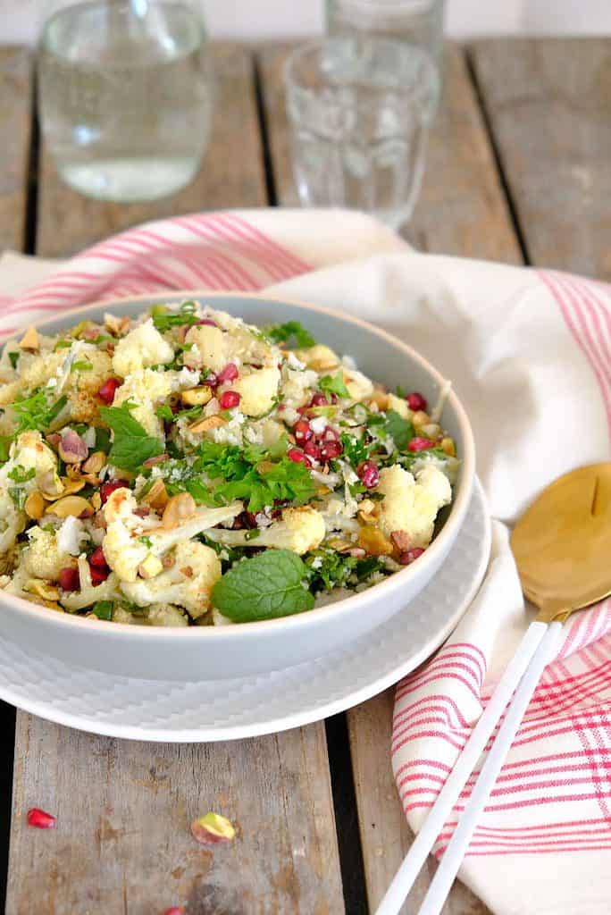 Bloemkoolsalade met granaatappel uit Simpel van Ottolenghi