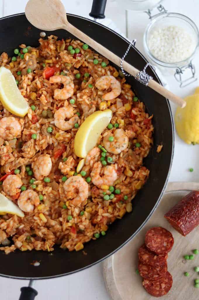 Camping paella uit de skottelbraai