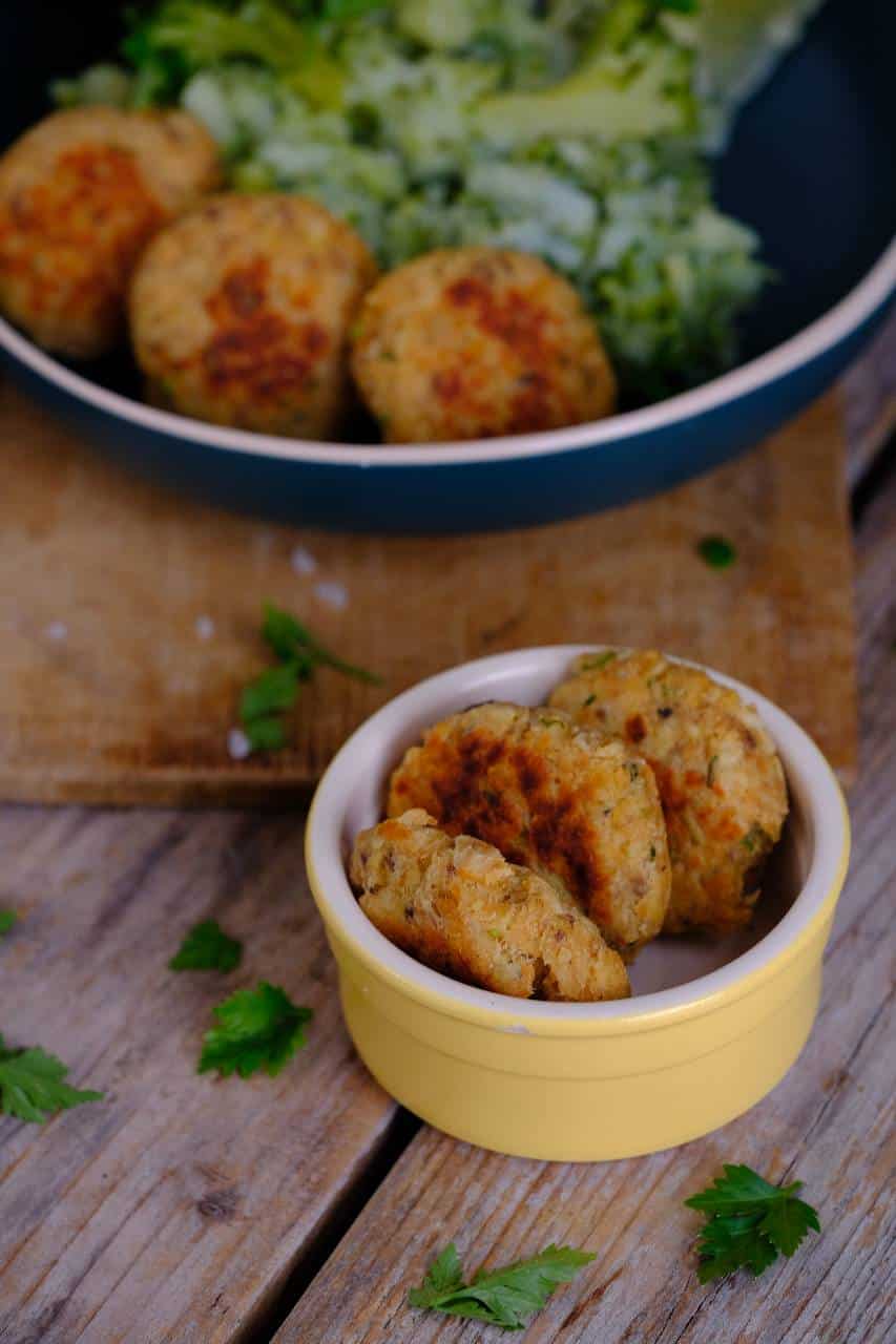 Broccoli stamppot met zalm burgers