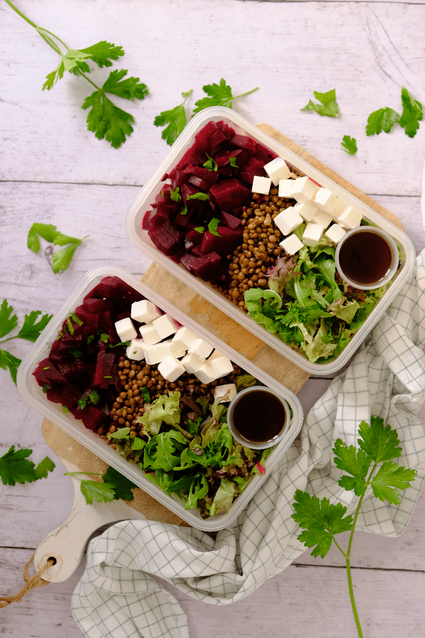 Salade met biet voor naar het werk, binnen 5 minuten klaar!