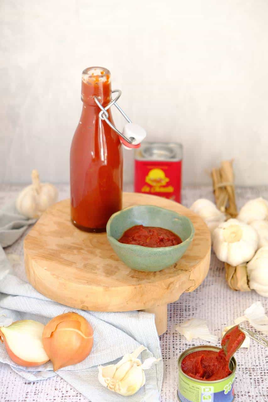 Zelf een saus voor bij de barbecue maken, wie lust dit nu niet? Maak eens deze makkelijke barbecuesaus.