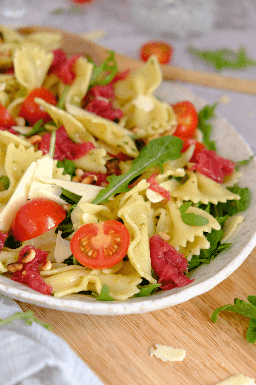 Pasta pesto carpaccio salade