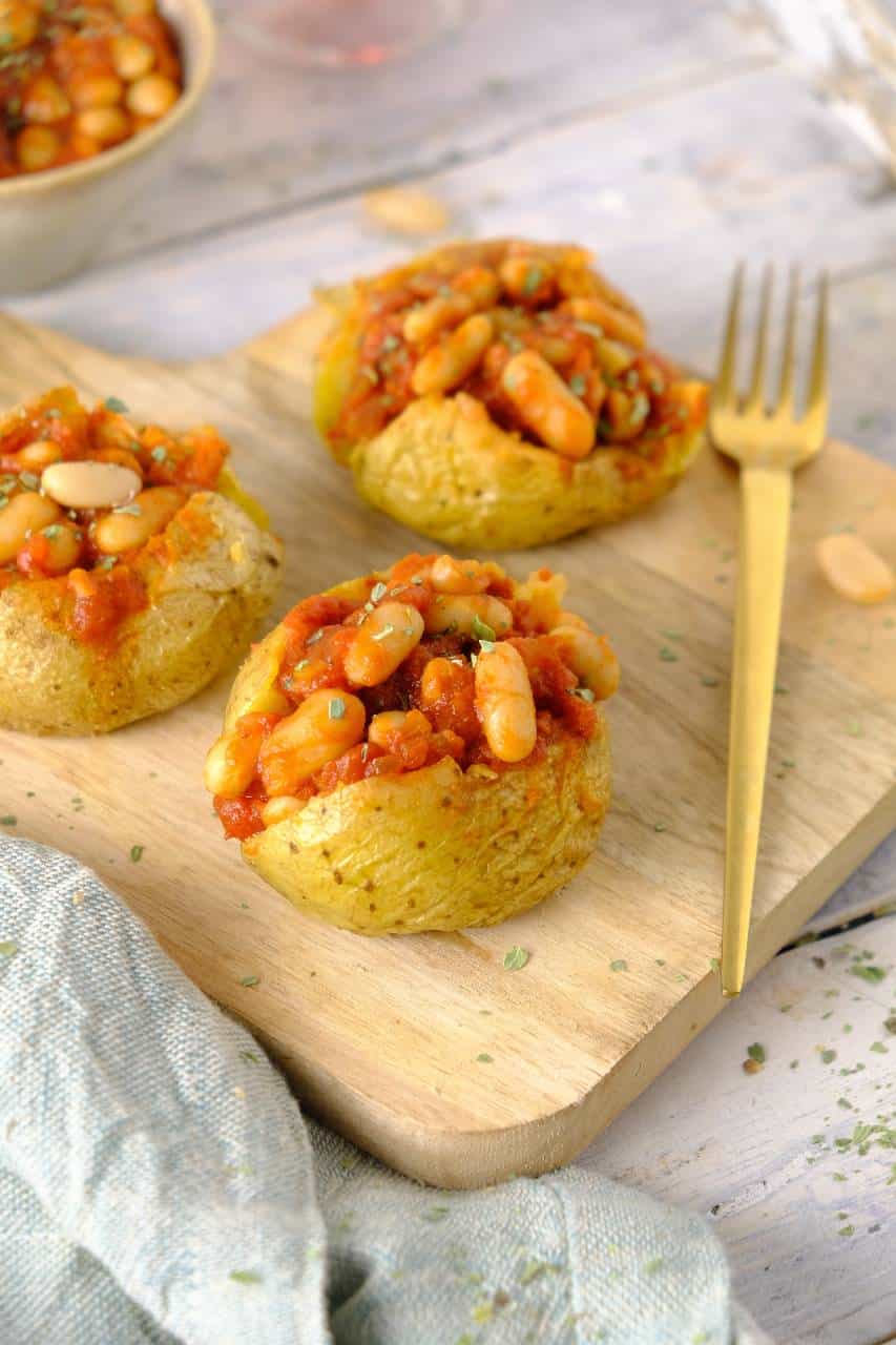 Witte bonen in tomatensaus met gepofte aardappel 2a