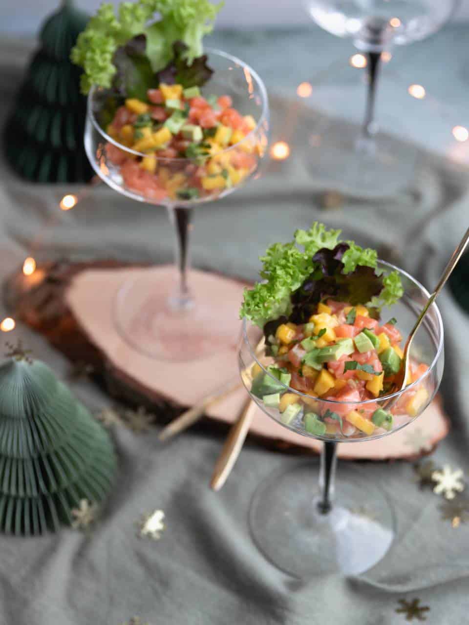 Amuse zalm avocado en mango. Amuses in een glaasje, amuse recepten, amuses met zalm