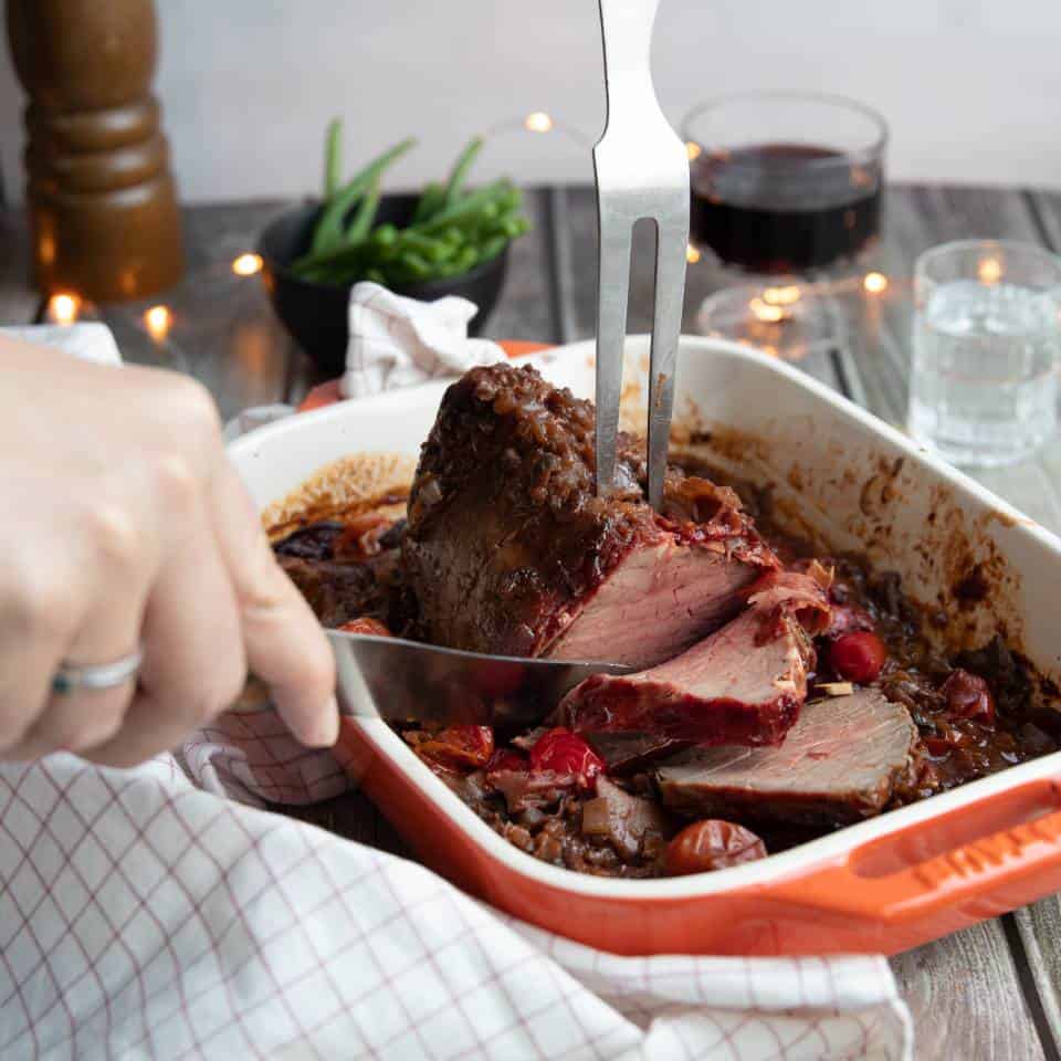 Rosbief met rode wijn saus