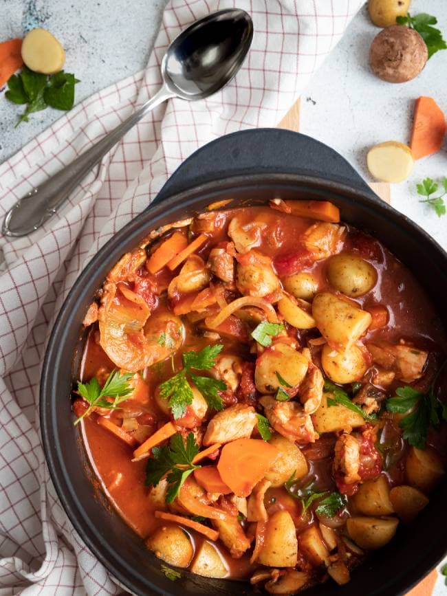 Stoofpotje met kip en groenten, kipstoofpotje, hemels kip stoofpot