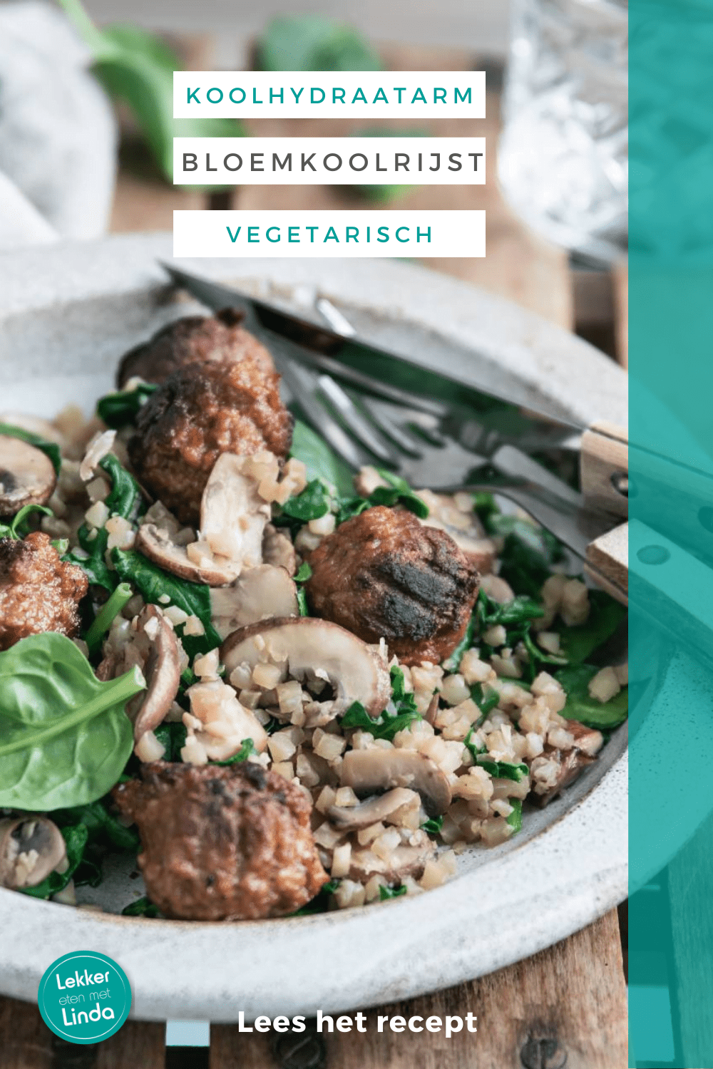 Vegetarische wokschotel met bloemkoolrijst