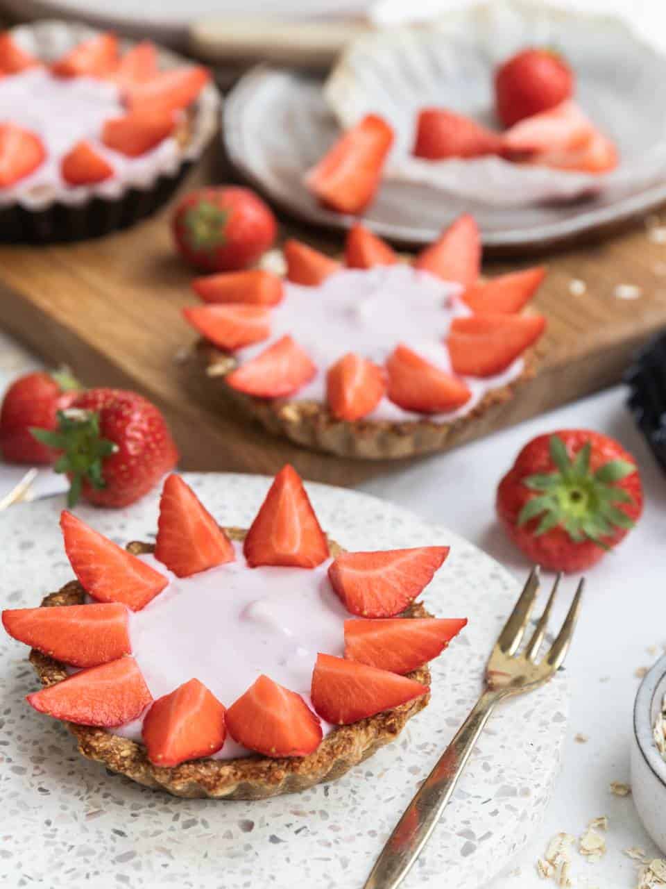 Aardbeien havermout taartjes met kwark