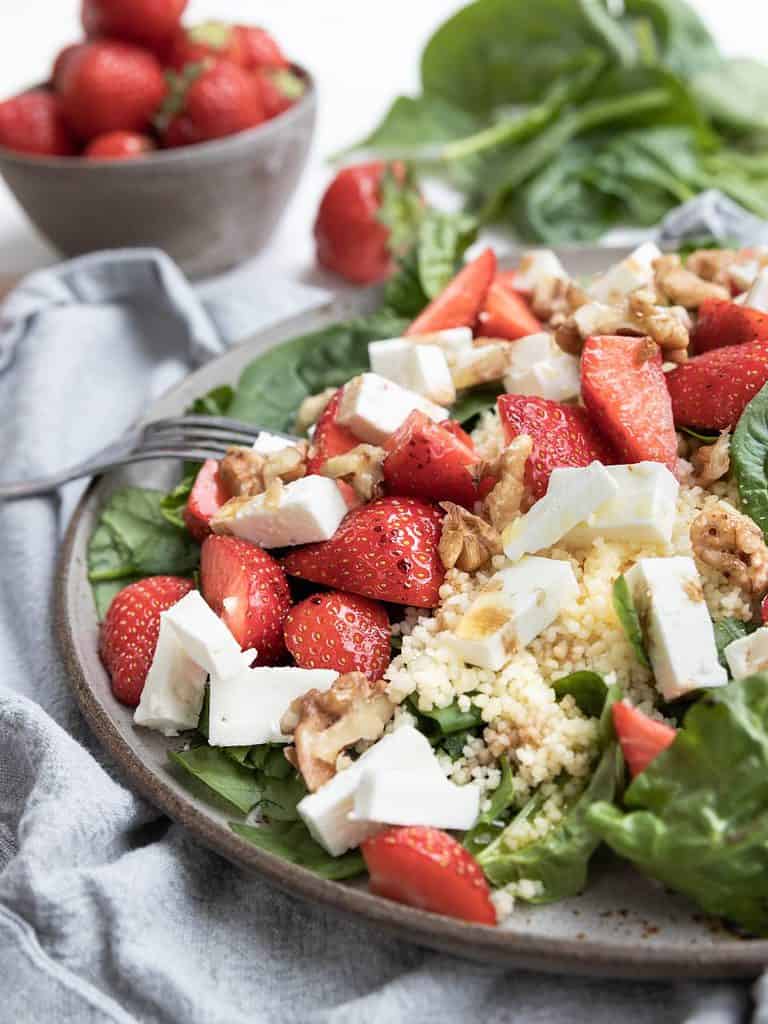 Salade met aardbeien, spinazie en feta