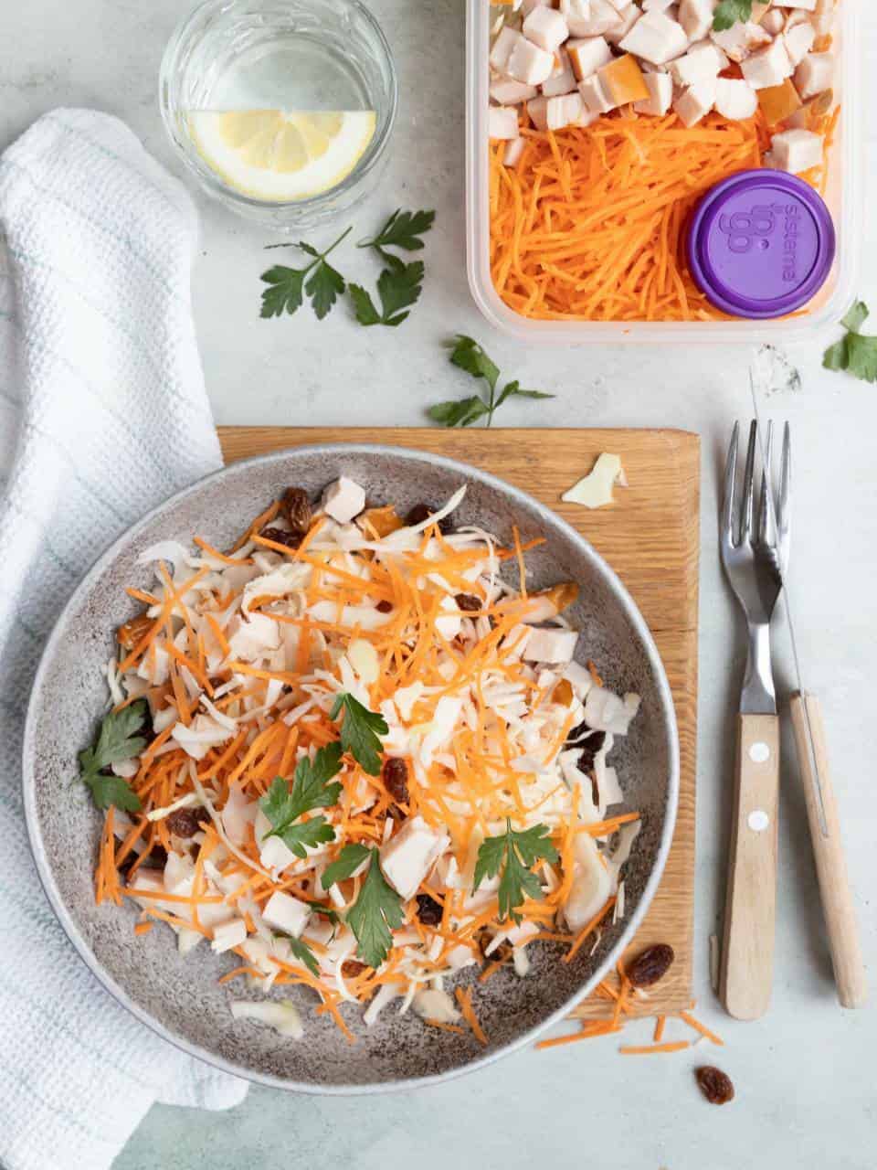 Snelle koolsalade maken voor de lunch voor 2 dagen