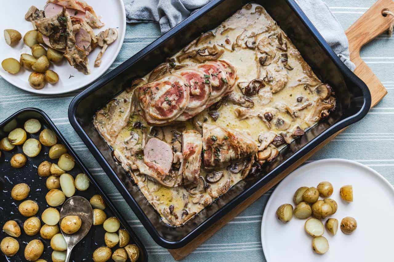 Varkenshaas uit de oven met champignonsaus