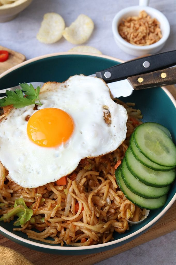 Bami goreng recept met gebakken ei