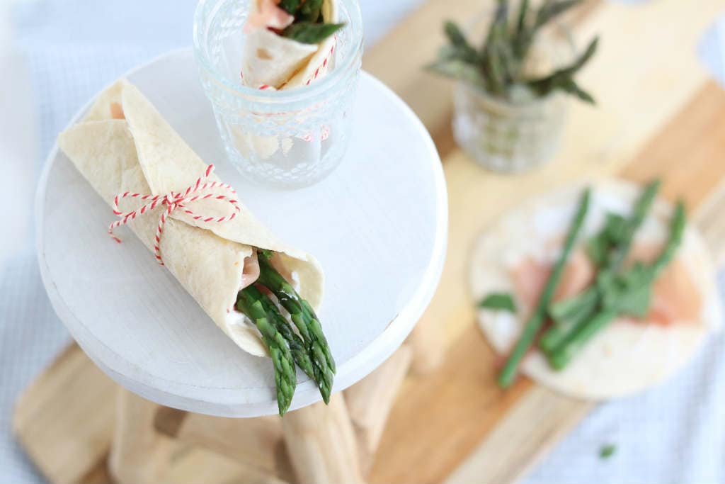 Vegetarische wraps recepten koud met geitenkaas en asperges.