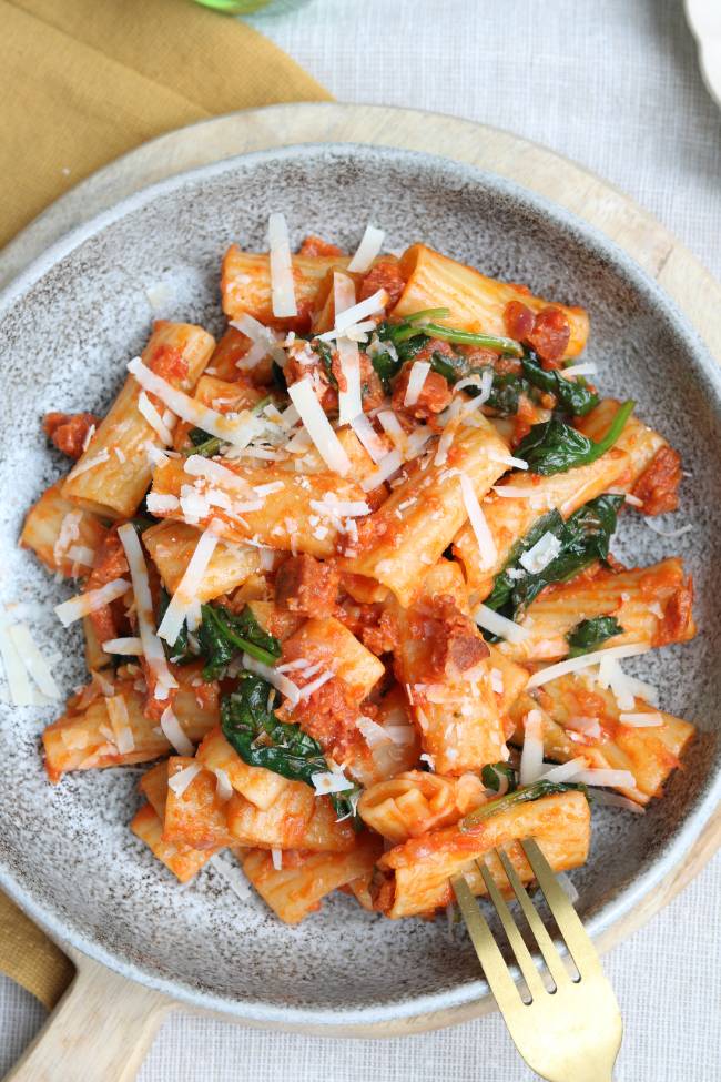 Pasta met chorizo